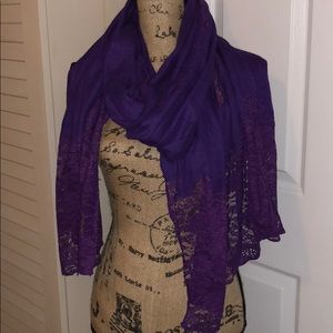 LINEN AND LACE SCARF